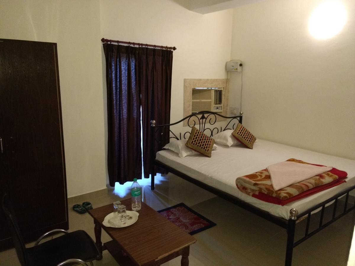Hotel Shreya Bhubaneswar Exterior photo